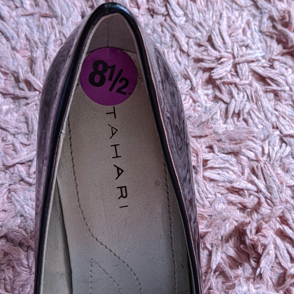 Heels - Picture 4 of 4